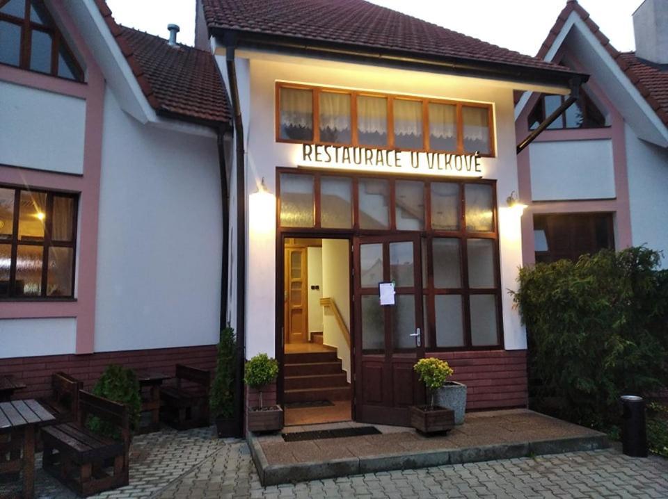 Готель Restaurace U Vlkove Kamenice Екстер'єр фото